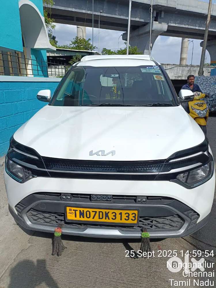 Kia Carens 2025 Cng & Hybrids 50000 Km Driven