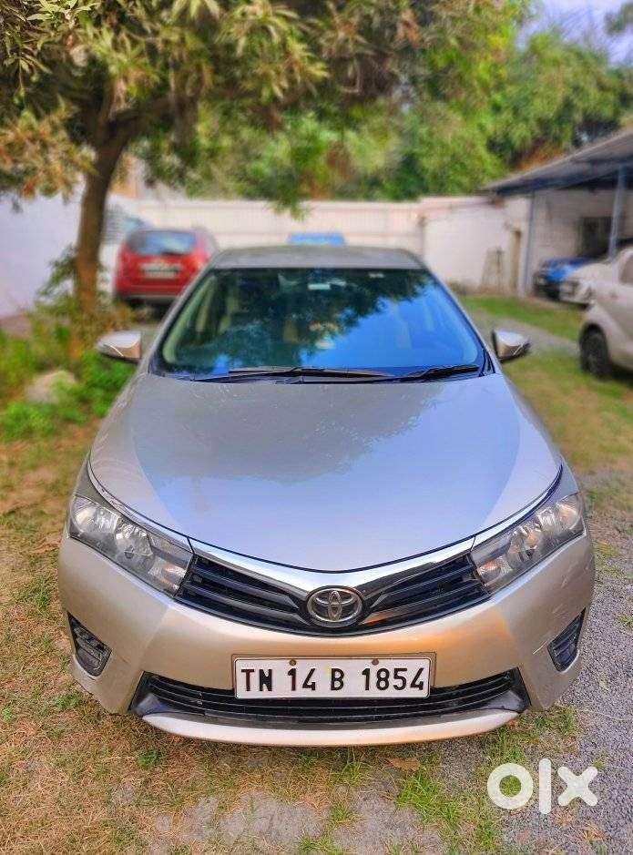 Toyota Corolla Altis 1.8 J, 2015, Petrol