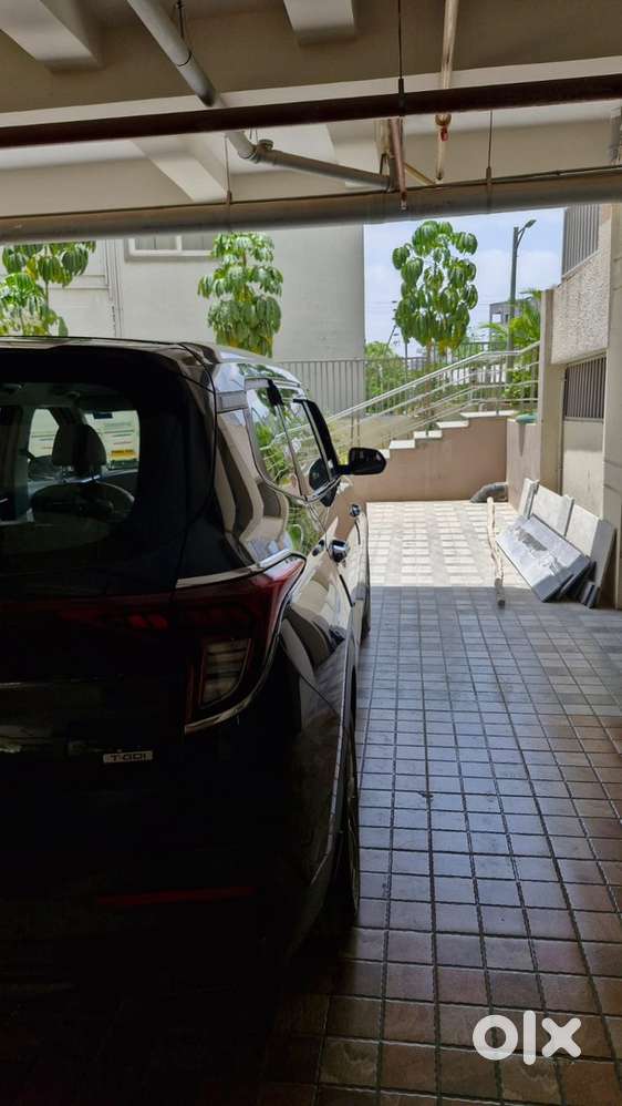 Kia Carens Petrol 2024
