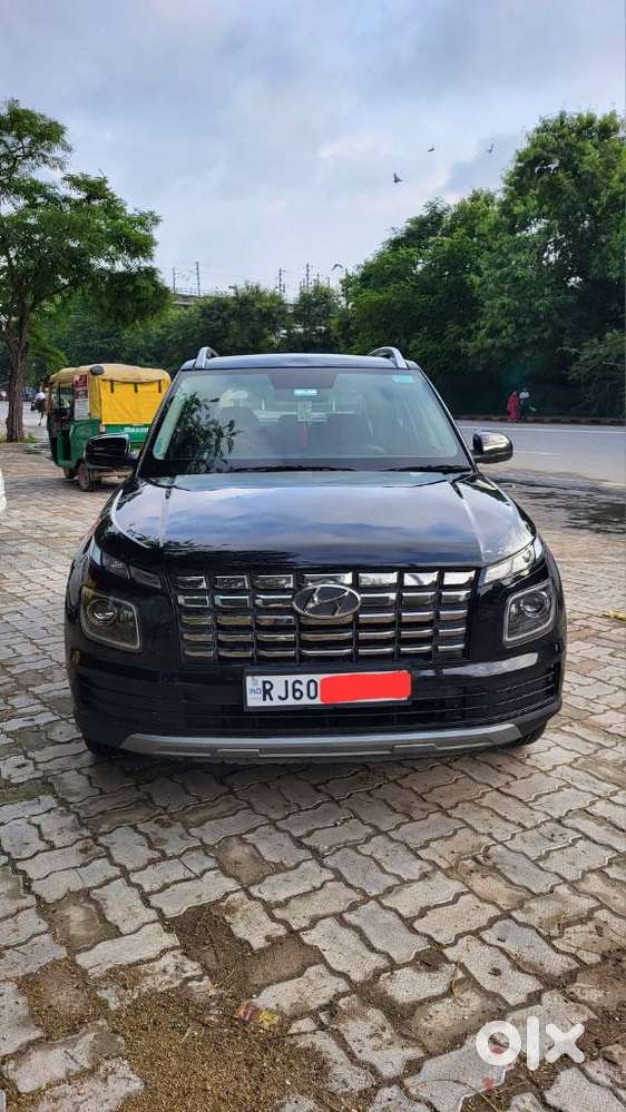 Hyundai Venue 1.2 S (o), 2024, Petrol
