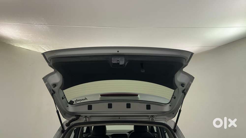 Volkswagen Taigun Topline 1.0 Tsi At (electric Seats), 2022, Petrol