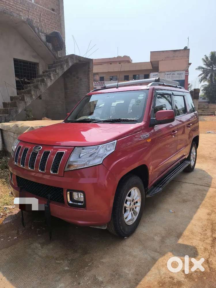 Mahindra Tuv 300 T8 2016 Diesel Well Maintained Car. 7 Seater