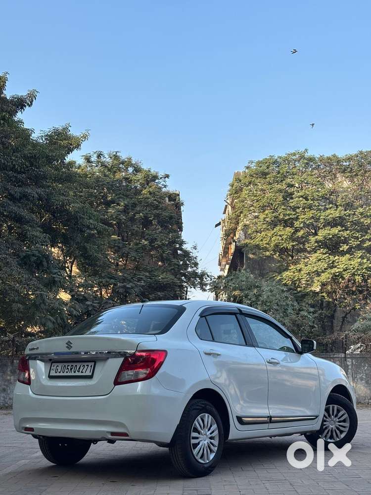 Maruti Suzuki Dzire 1.2 Vxi, 2022, Petrol