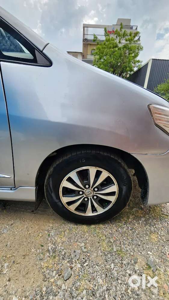 Toyota Innova 2015 Diesel Well Maintained.