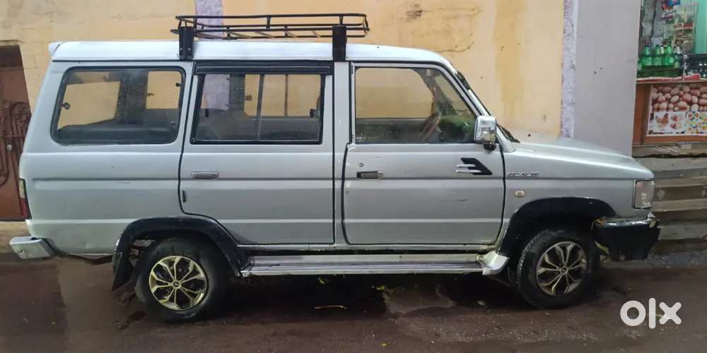 Toyota Qualis 2002 Diesel Well Maintained