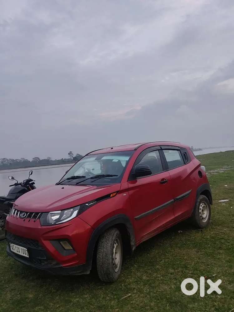 Kuv 100 Mahindra