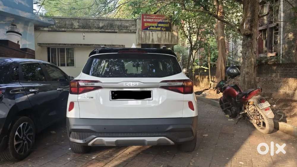 Kia Seltos Diesel 2022. 1.5 Lakh Aditional. Fittings