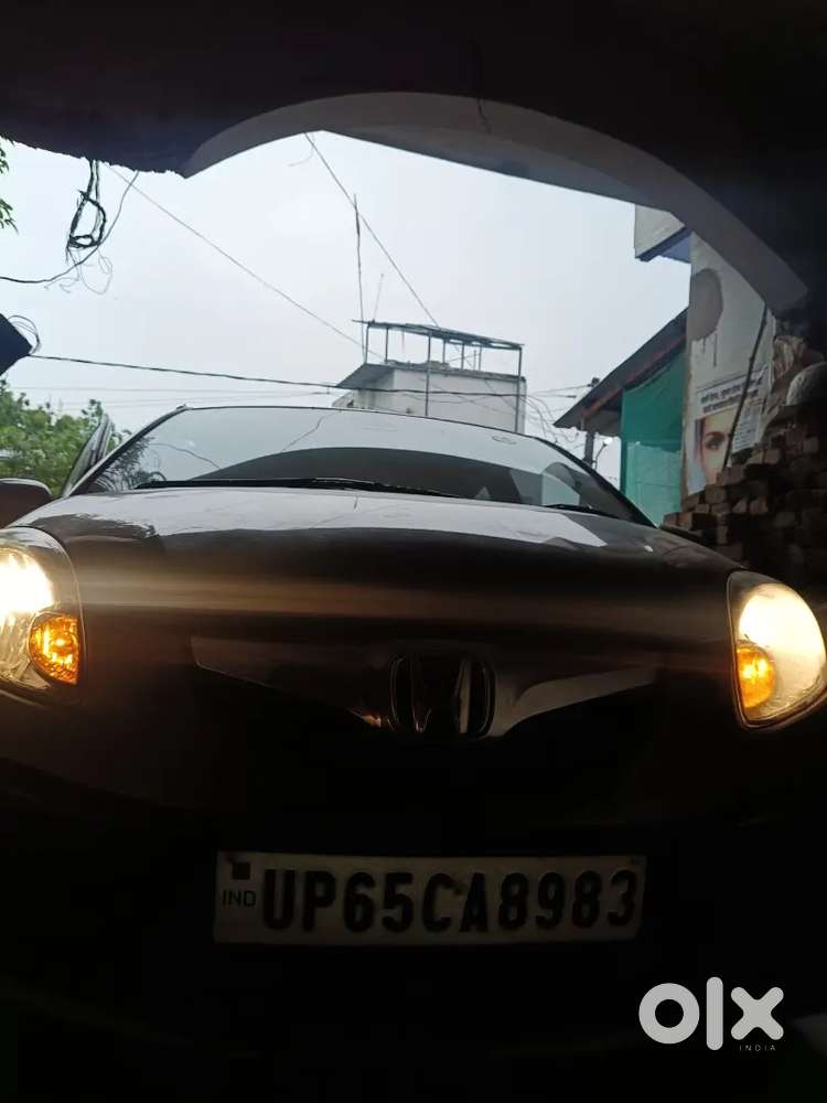 Honda Brio Mt Petrol 2015