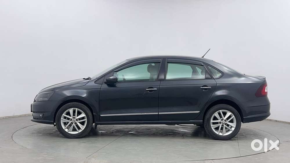 Skoda Rapid 1.5 Tdi Style/1.5 At Style, 2021, Petrol