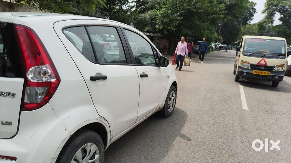 Maruti Suzuki Ritz Lxi, 2012, Petrol
