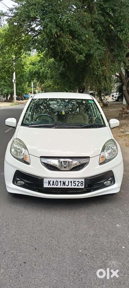 Honda Brio V Mt, 2014, Petrol