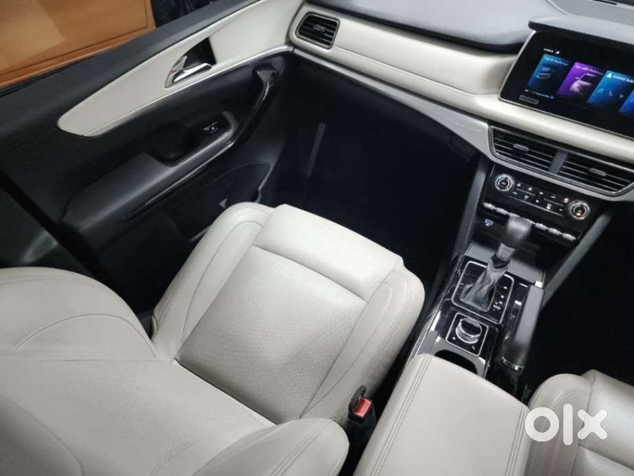 Mahindra Xuv700 Ax7l 6 Str At, 2024, Diesel