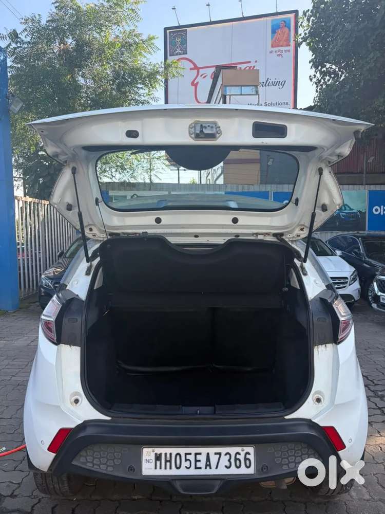 Tata Nexon 1.2 Revotron Xz Plus, 2020, Petrol