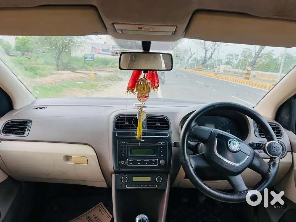 Skoda Rapid 2013 Diesel 102000 Km Driven