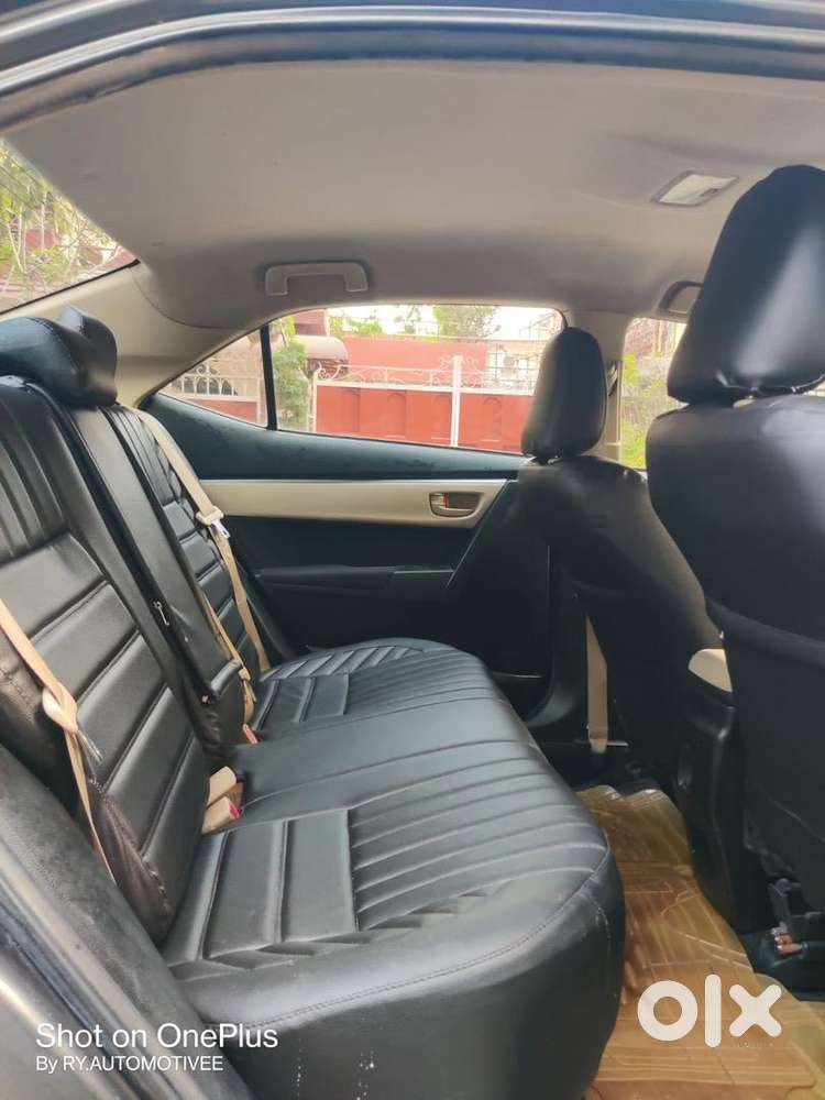 Toyota Corolla Altis 2015 Petrol Well Maintained