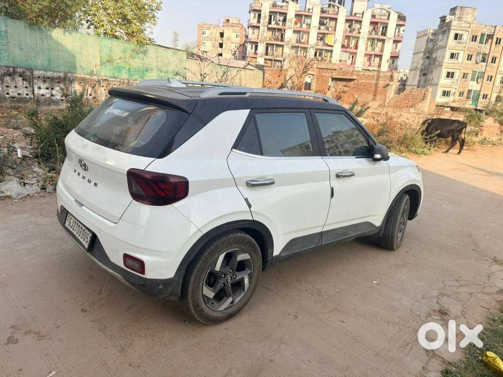 2020 Hyundai Venue 1.2l Cng/petrol Excelent Condition