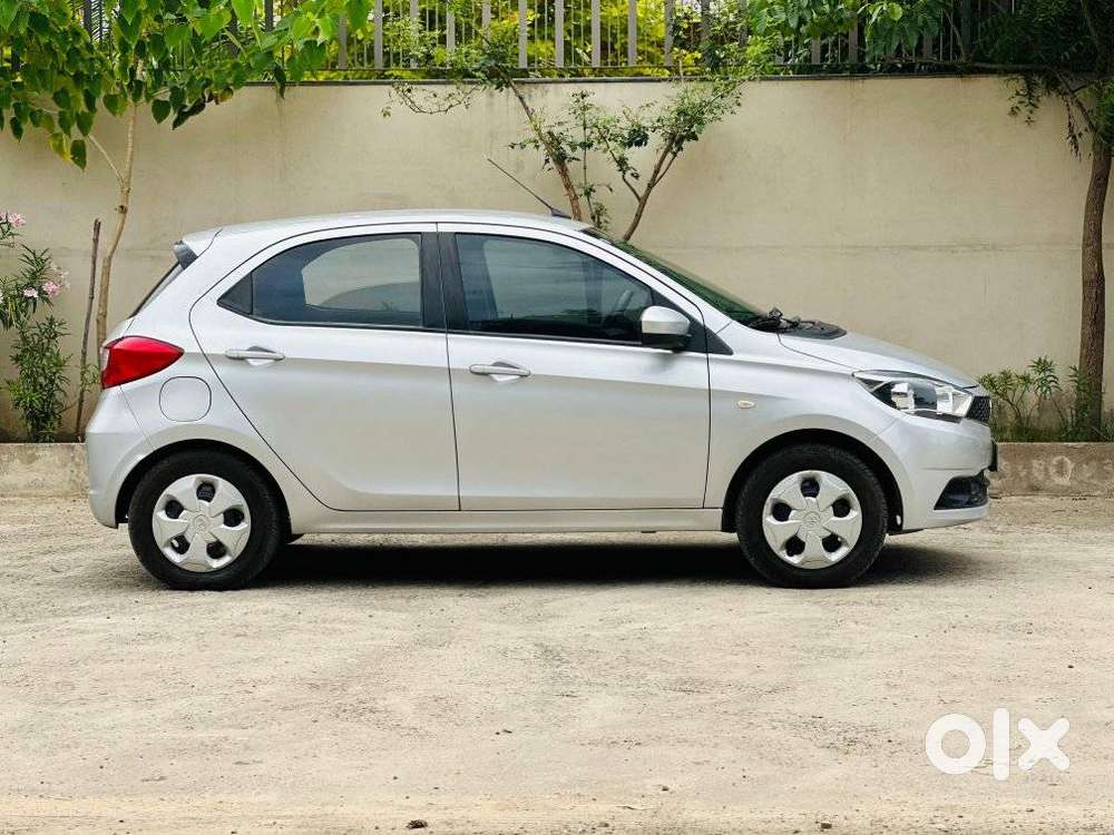 Tata Tiago 1.2 Revotron Xt, 2016, Petrol