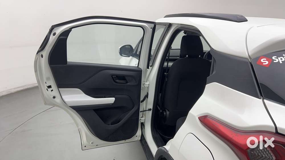 Tata Punch Accomplished Dazzle Sunroof Cng, 2024, Cng & Hybrids