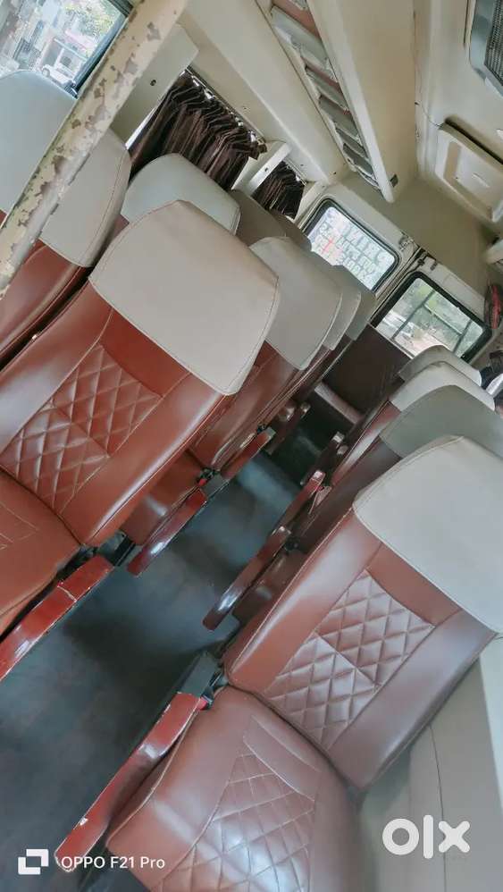 टेंपो ट्रैवलर 12 +1