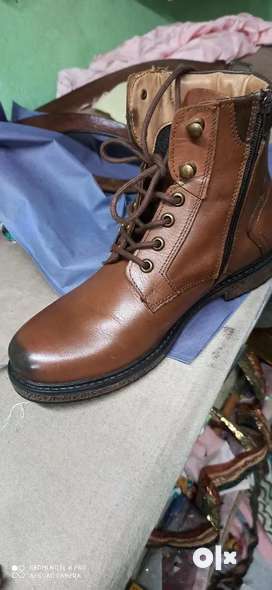 Olx hotsell dr martens