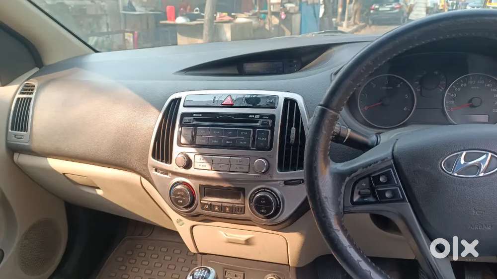 Hyundai I20 Sportz 2012