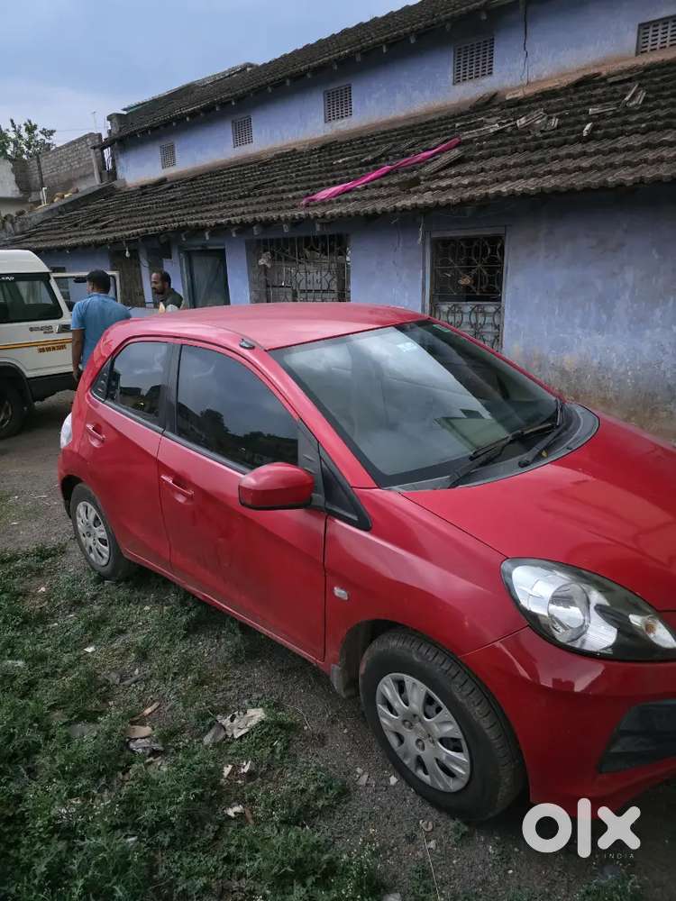 Honda Brio 2012 Petrol Well Maintained