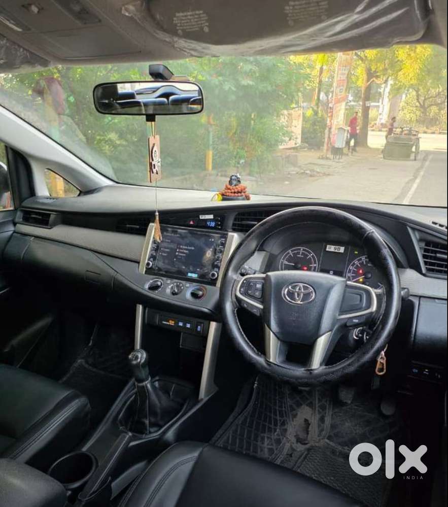 Toyota Innova Crysta 2.4 G Mt 7 Str, 2022, Diesel