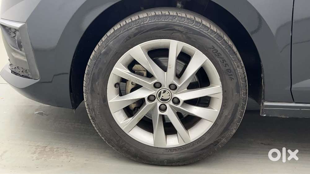 Skoda Slavia Ambition 1.0l Tsi Mt, 2023, Petrol
