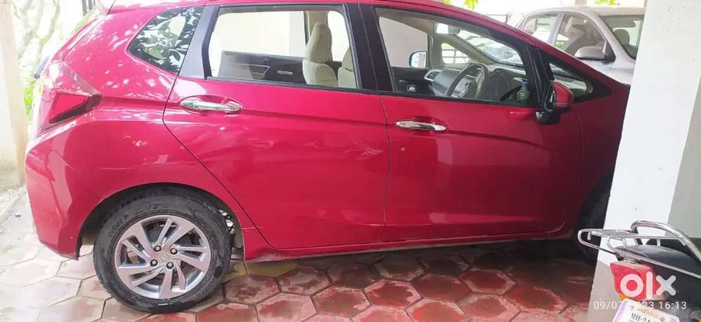 Honda Jazz 2019 Petrol , 27500 Km Driven, Well Maintained.