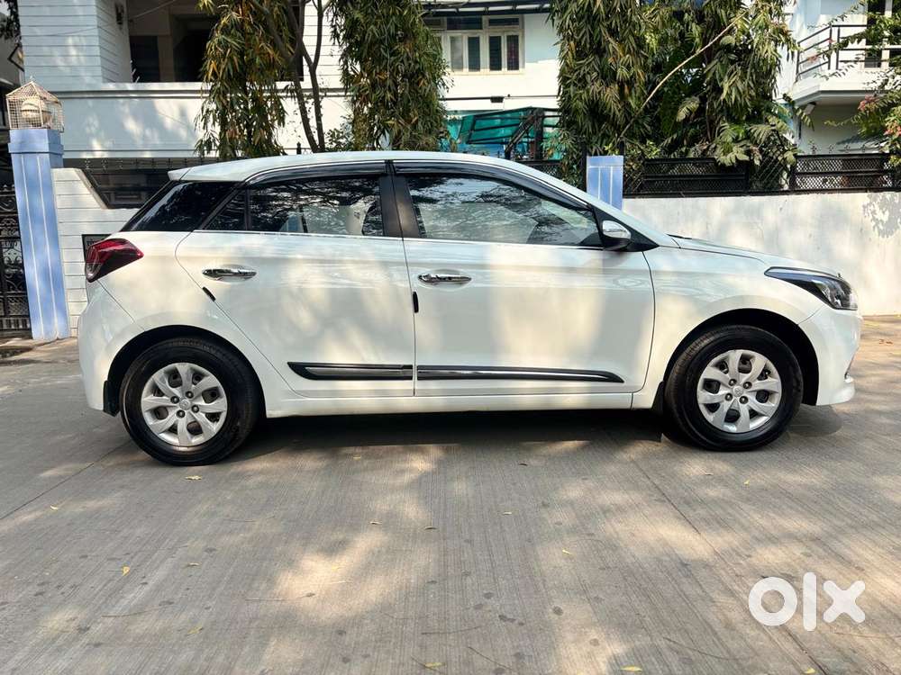 Hyundai Elite I20 Sportz (o) 1.4, 2017, Petrol