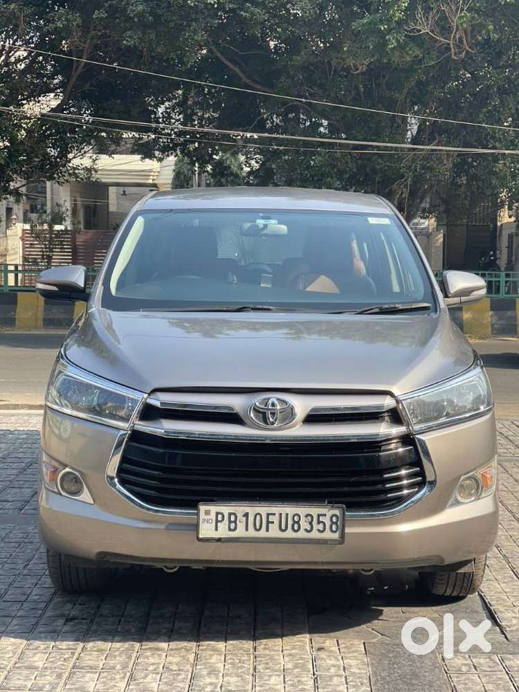 Toyota Innova Crysta 2.8 Gx At, 2016, Diesel