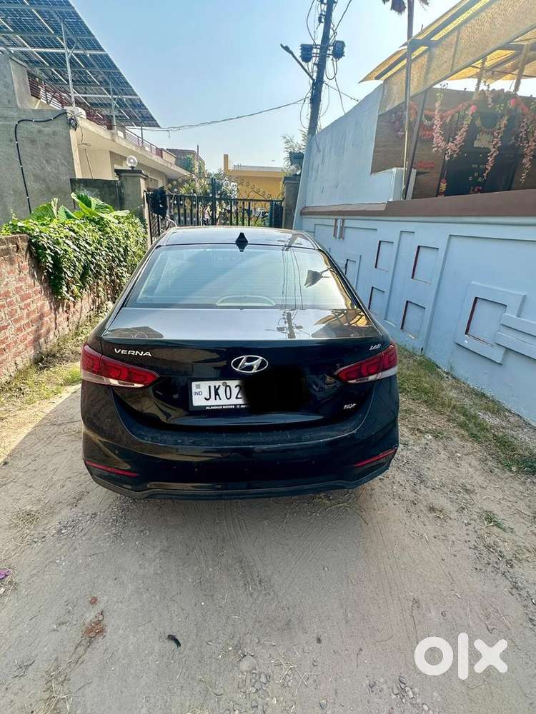 Hyundai Verna Full Top Optional For Sale