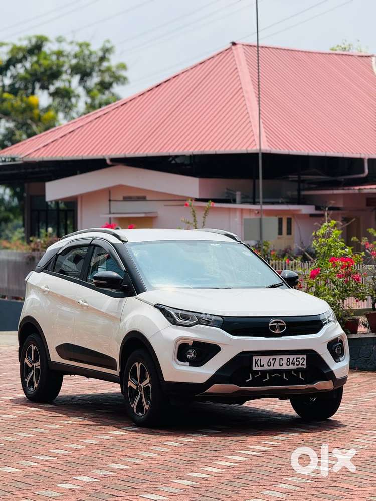 Tata Nexon 1.2 Revotron Xza Plus, 2022, Petrol