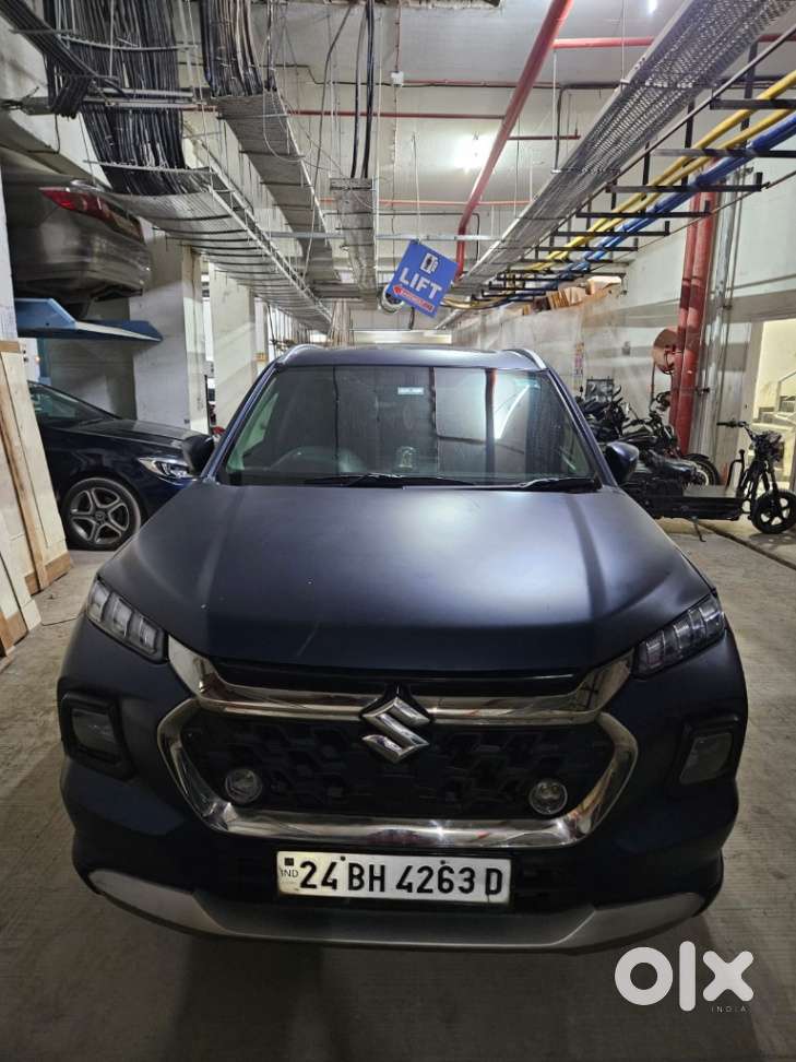 Maruti Suzuki Grand Vitara 1.5 Alpha Plus Intelligent Hybrid Ecvt, 2..