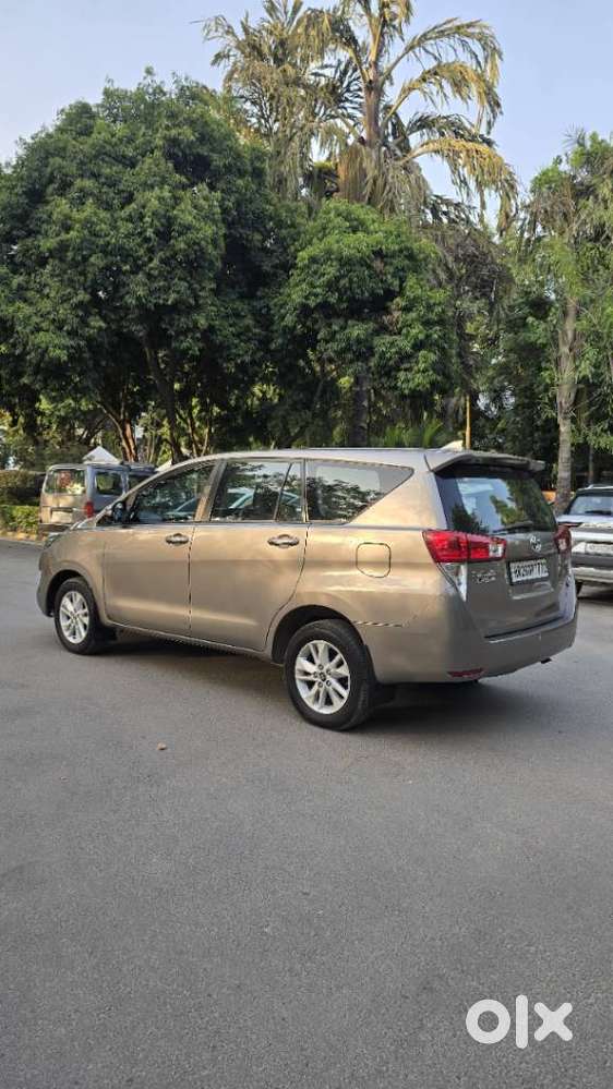 Toyota Innova Crysta 2.7 Gx Mt 8s, 2018, Diesel