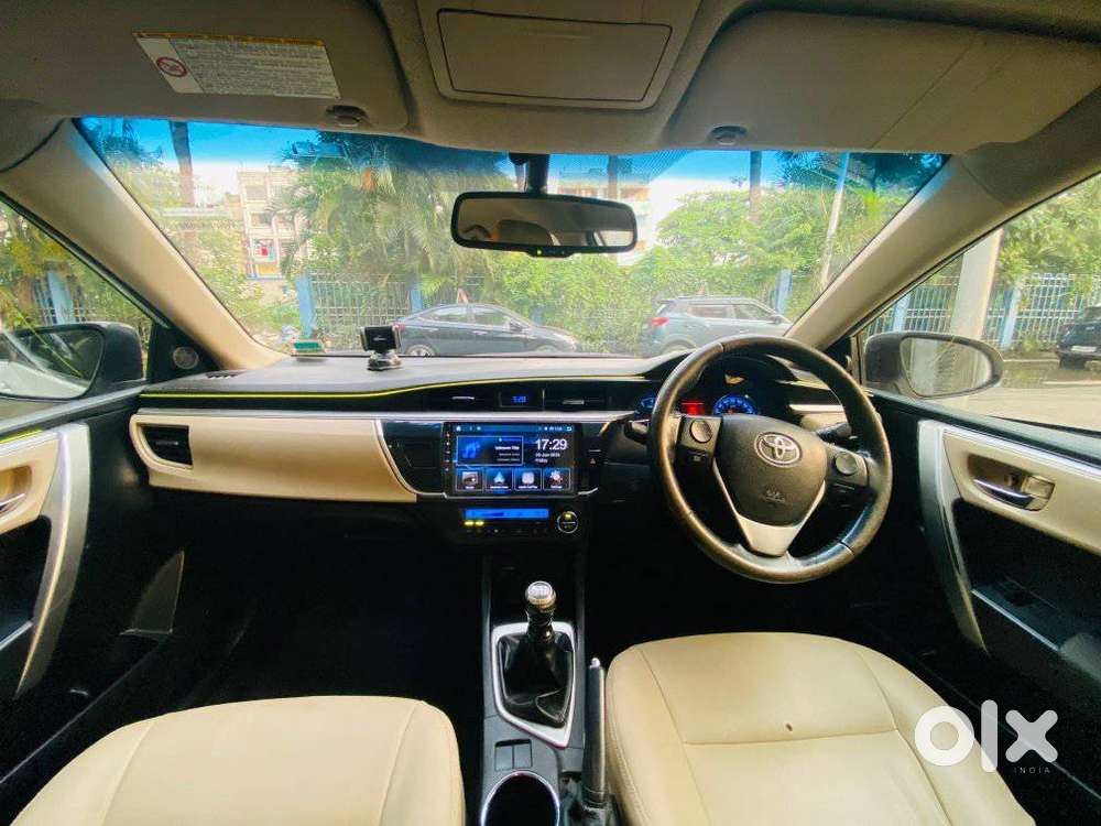 Toyota Corolla Altis 1.8g Limited, 2016, Petrol