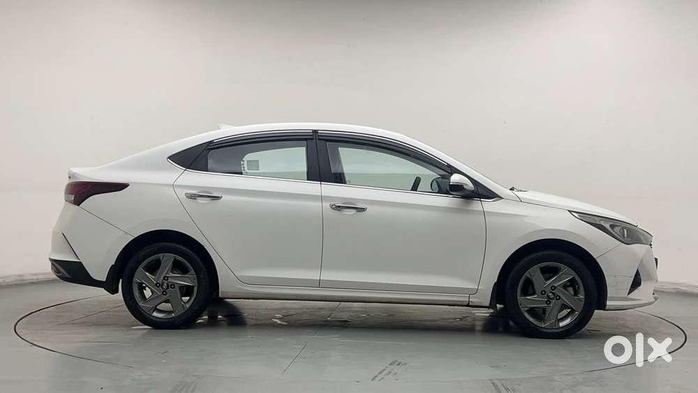 Hyundai Verna 1.5 Sx Diesel At, 2022, Diesel