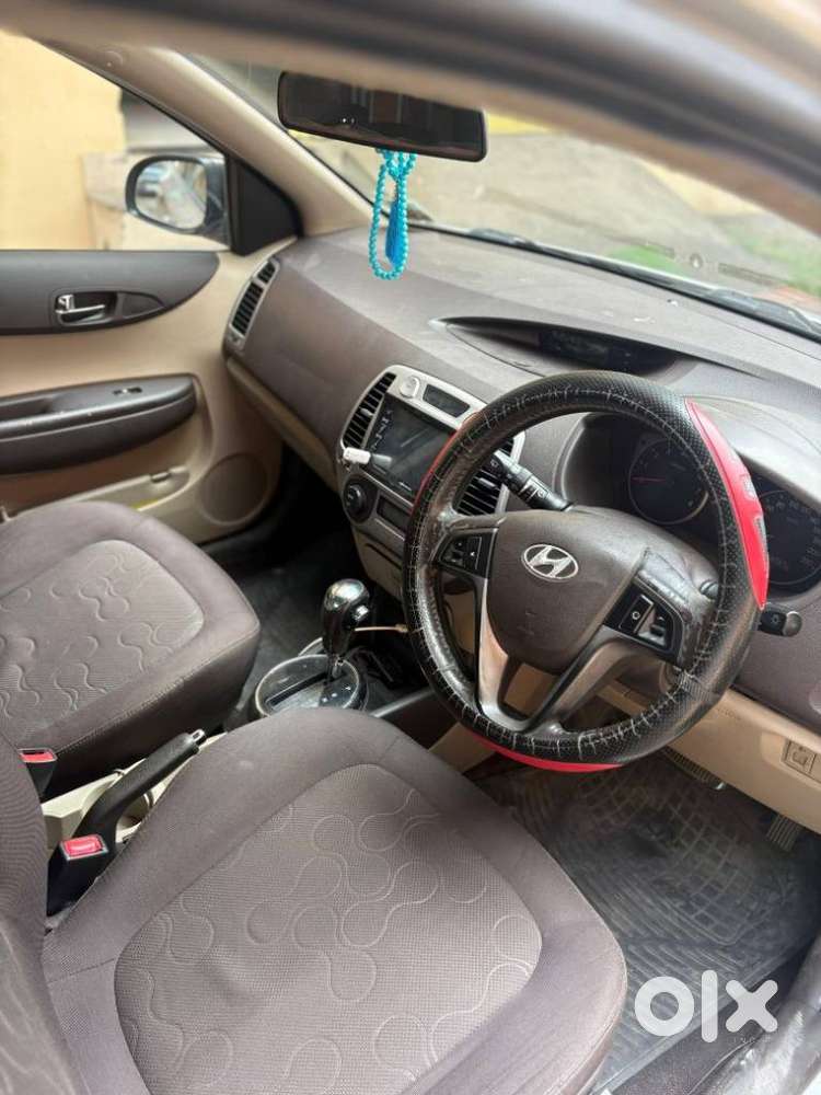 Hyundai I20 2009-2011 1.4 Asta (at), 2010, Petrol