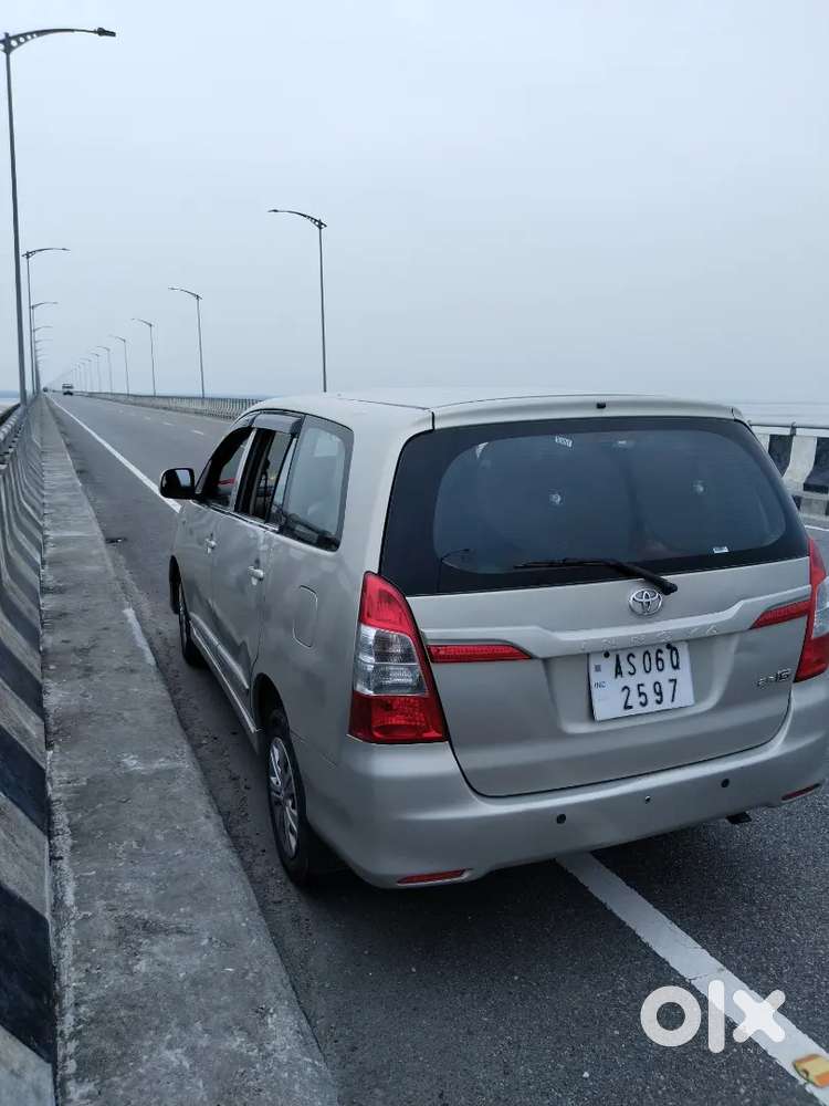 Toyota Innova 2016