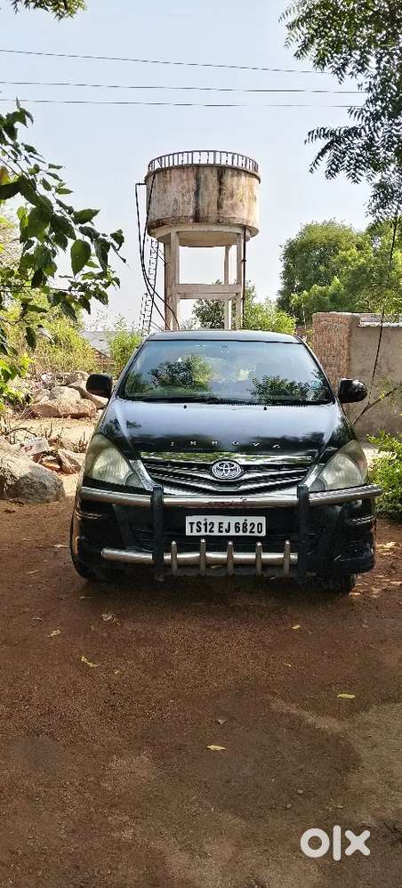 Toyota Innova 2009 Diesel 240000 Km Driven