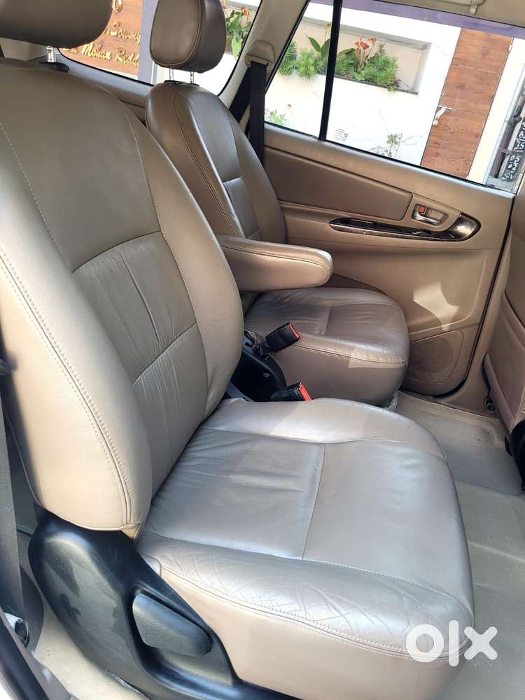 Toyota Innova 2.5 Z Diesel 7 Seater, 2015, Diesel