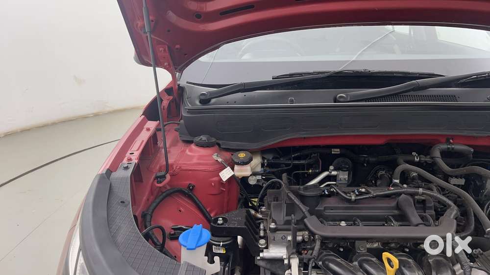 Hyundai Venue 1.2 S (o), 2024, Petrol