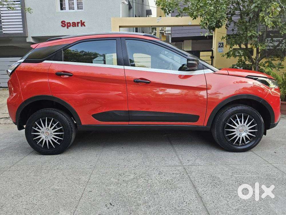 Tata Nexon 1.2 Revotron Xma Amt, 2022, Petrol