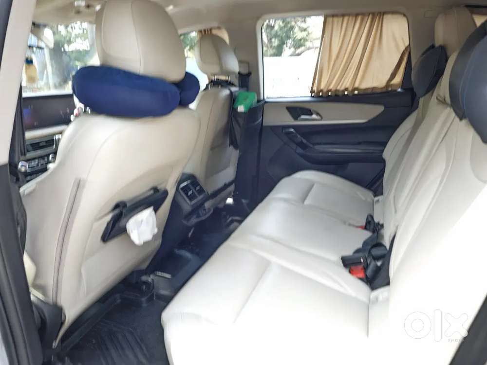 Mahindra Xuv700 Ax7 Petrol 2nd Owner