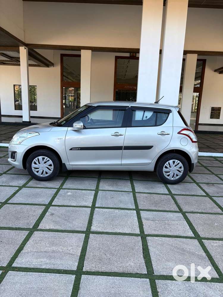 Maruti Suzuki Swift Vxi 1.2 Abs Bs-iv, 2015, Petrol