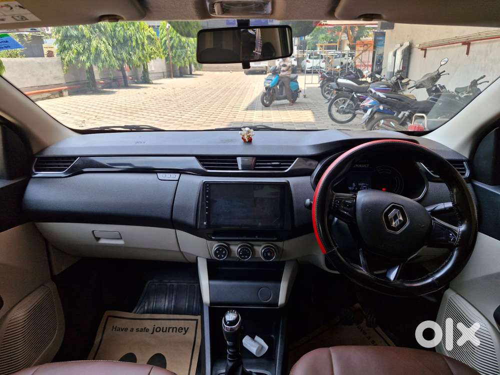 Renault Triber Rxt, 2022, Petrol