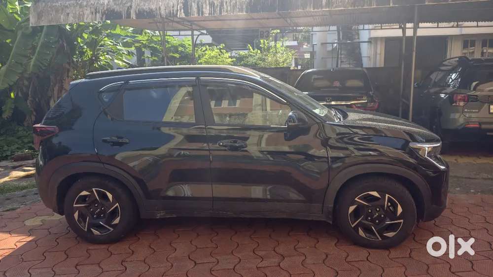 Kia Sonet 2025 Petrol 5500 Km Driven