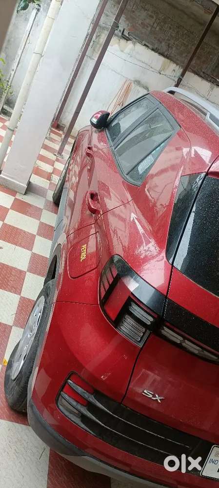Hyundai Venue 1.2 Petrol 2022 9400 Kms 1st Owner