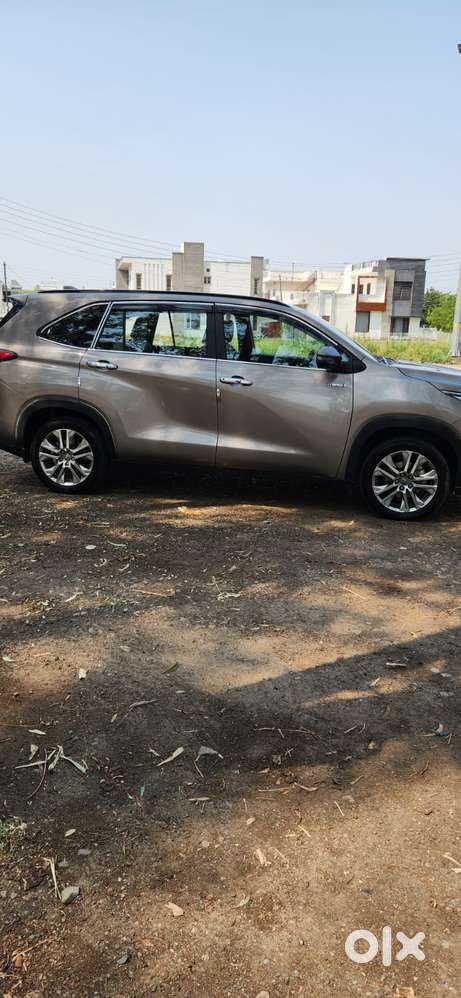 Toyota Innova Hycross 2.0 Vx (o) Hybrid 7 Str, 2024, Petrol