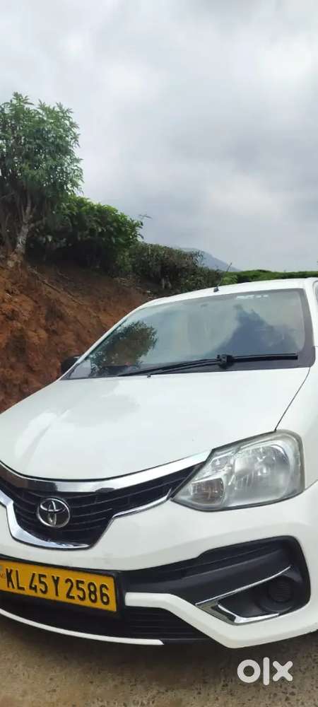 Toyota Etios 2016 Diesel 180000 Km Driven.re Reg
